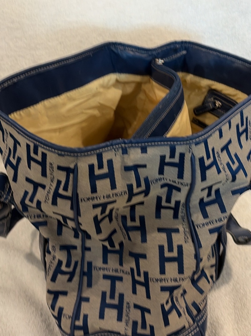 Tommy Tote
